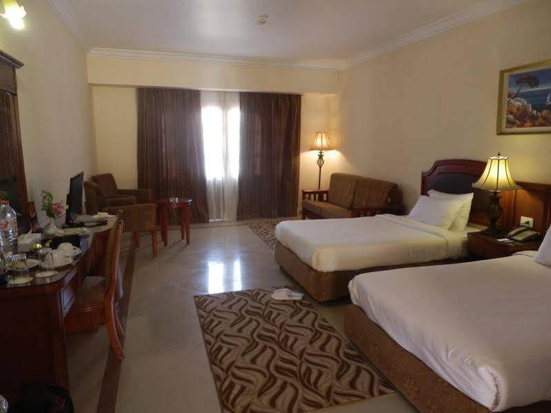 Life Resort Coral Hills El Qoseir ภายนอก รูปภาพ